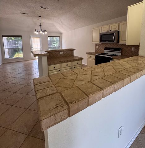 2201 Silverthorn Lane, Flower Mound, TX 75028