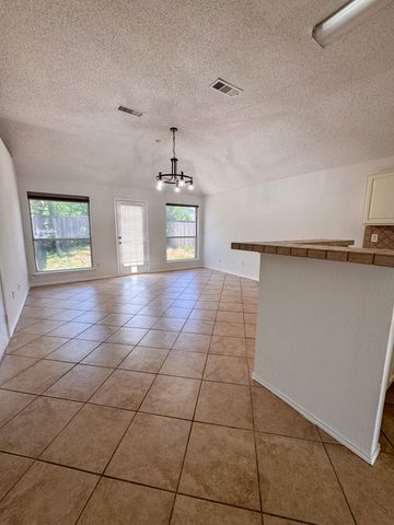2201 Silverthorn Lane, Flower Mound, TX 75028