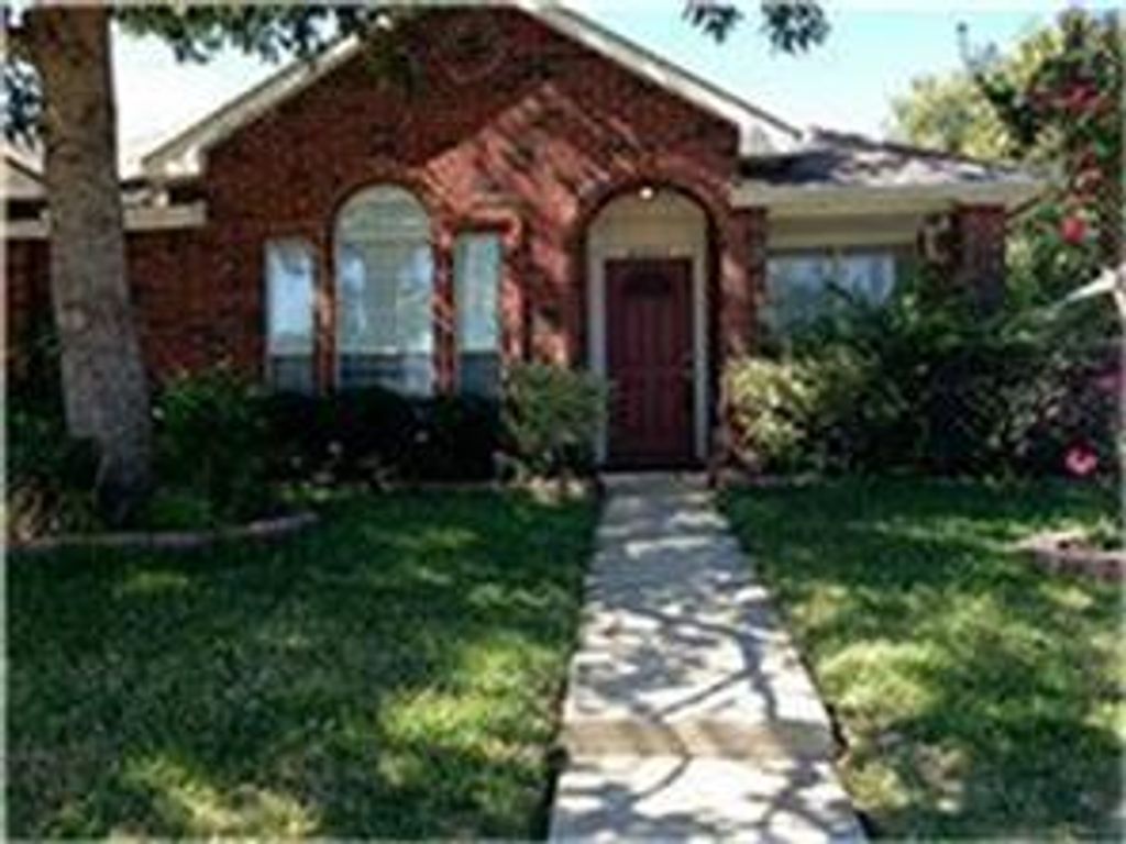 2201 Silverthorn Lane, Flower Mound, TX 75028