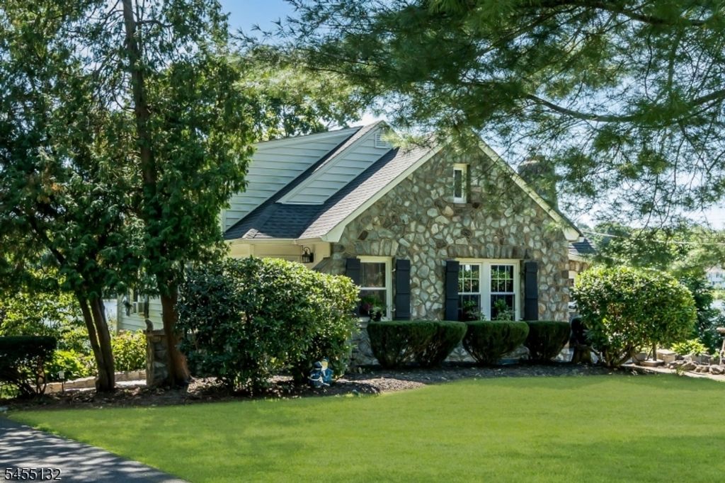 9 Musconetcong Ave, Stanhope Boro, NJ 07874 — photo 2