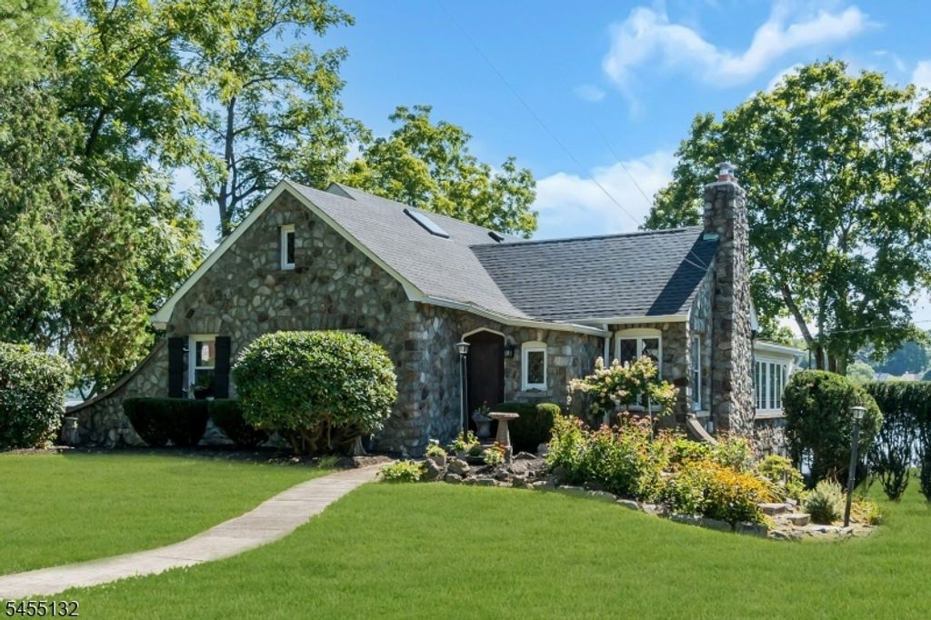 9 Musconetcong Ave, Stanhope Boro, NJ 07874 — photo 3