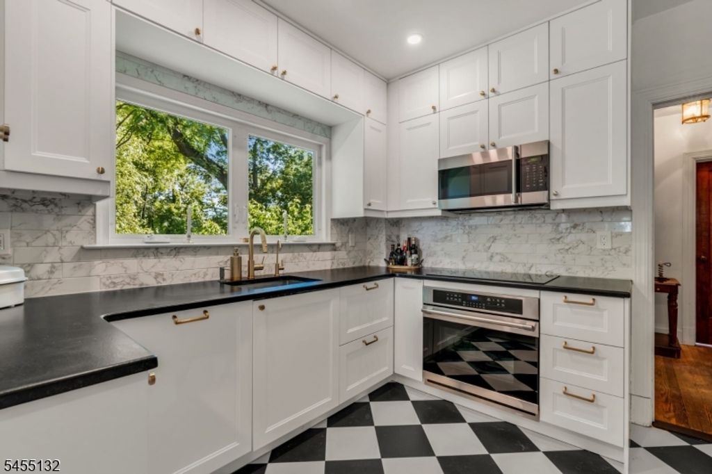 9 Musconetcong Ave, Stanhope Boro, NJ 07874 — photo 5