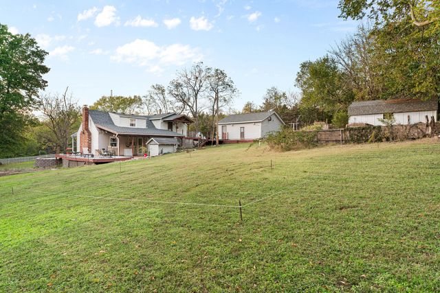 6054 N Farm Road 129, Springfield, MO 65803