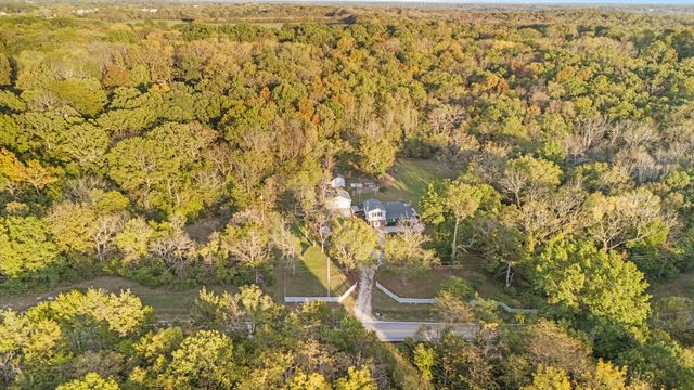 6054 N Farm Road 129, Springfield, MO 65803
