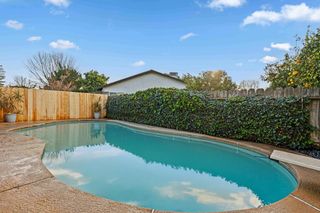 3913 Peacock Ln, Modesto, CA 95356