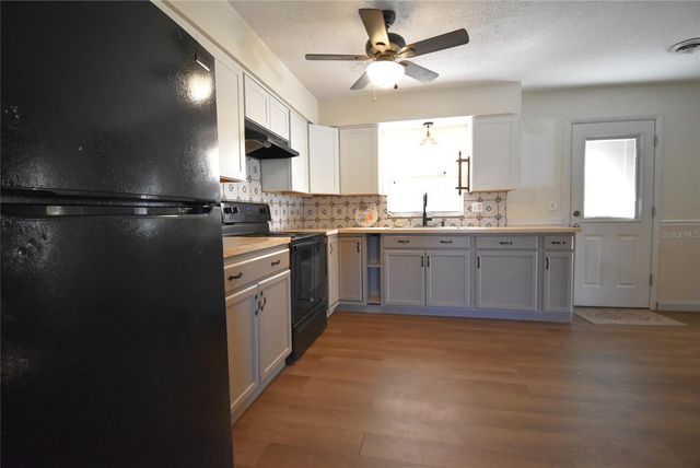 2810 NE 24TH AVENUE, Ocala, FL 34470