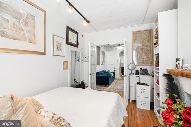 320 S JUNIPER ST, Philadelphia, PA 19107