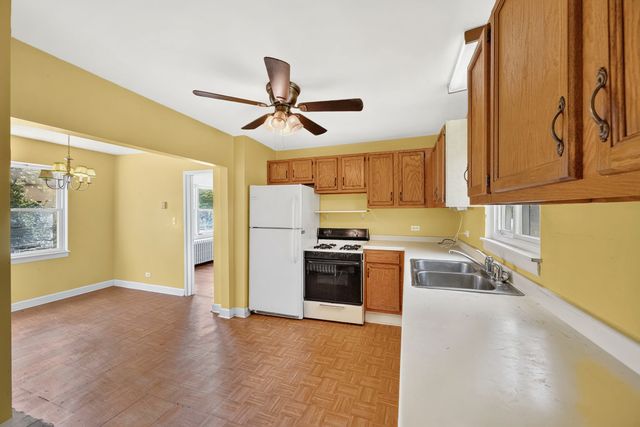 14329 S Beacon Avenue, Orland Park, IL 60462