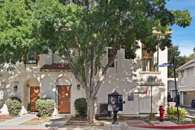 136 W Saltillo Ln, Mountain House, CA 95391