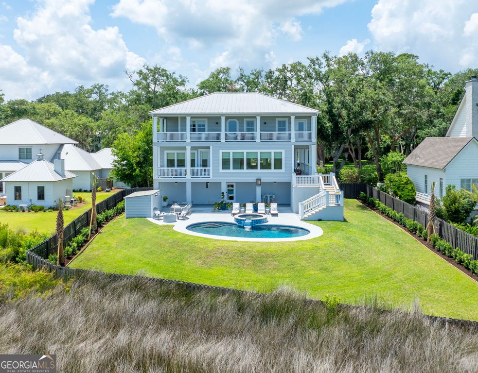 50 Frederica Oaks Lane, St. Simons, GA 31522