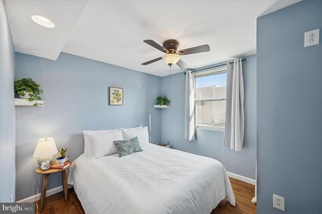 1913 S ISEMINGER ST, Philadelphia, PA 19148