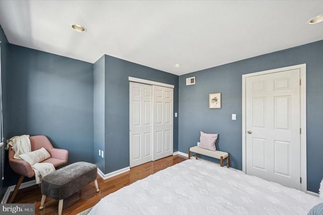 1913 S ISEMINGER ST, Philadelphia, PA 19148