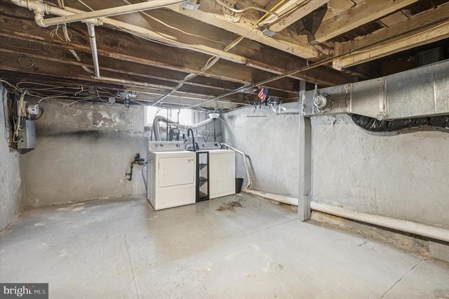 1913 S ISEMINGER ST, Philadelphia, PA 19148