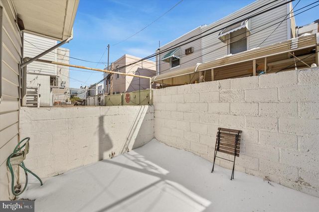 1913 S ISEMINGER ST, Philadelphia, PA 19148