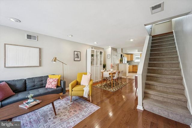 1913 S ISEMINGER ST, Philadelphia, PA 19148