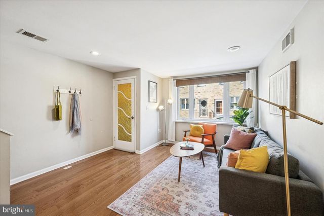 1913 S ISEMINGER ST, Philadelphia, PA 19148