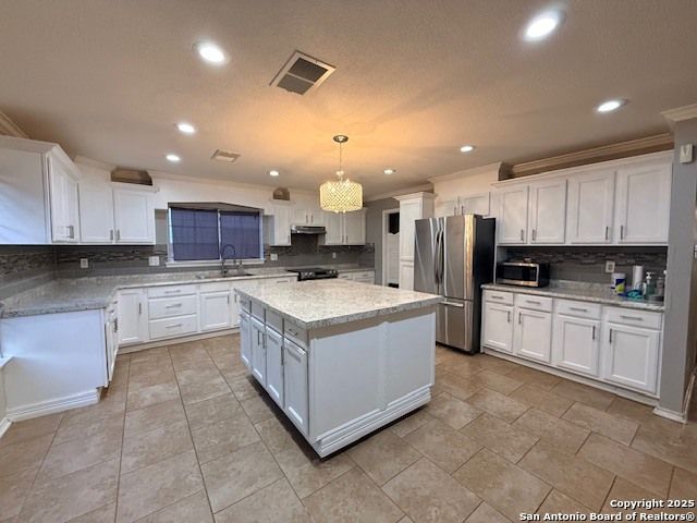 9011 Via Hermosa, San Antonio, TX 78245