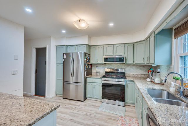1602 Deerfield Drive, Edison, NJ 08820