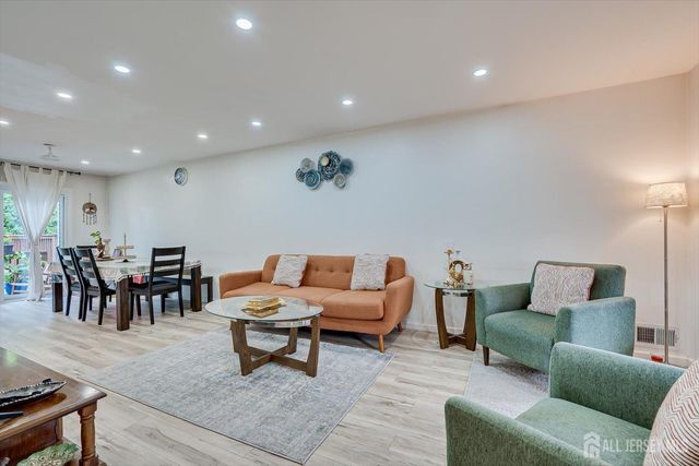 1602 Deerfield Drive, Edison, NJ 08820