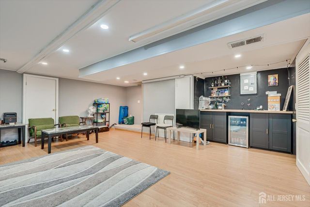 1602 Deerfield Drive, Edison, NJ 08820