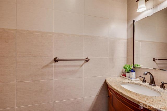 1602 Deerfield Drive, Edison, NJ 08820