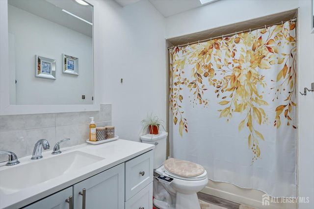 1602 Deerfield Drive, Edison, NJ 08820
