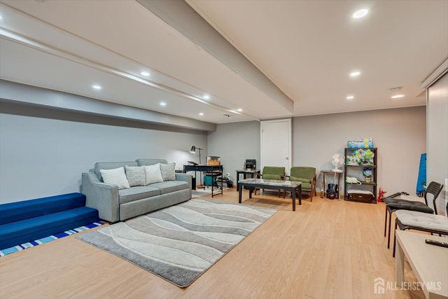 1602 Deerfield Drive, Edison, NJ 08820