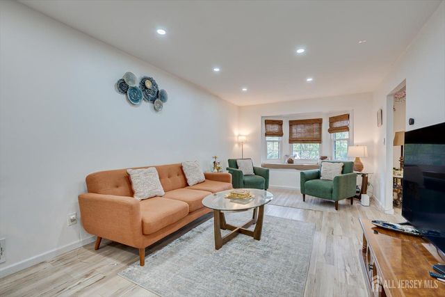 1602 Deerfield Drive, Edison, NJ 08820