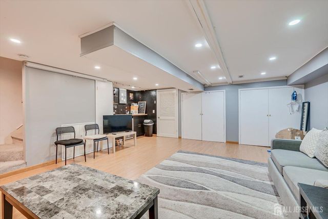 1602 Deerfield Drive, Edison, NJ 08820