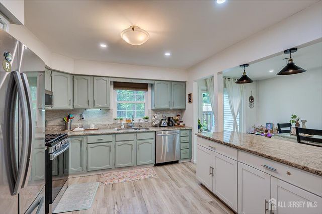 1602 Deerfield Drive, Edison, NJ 08820