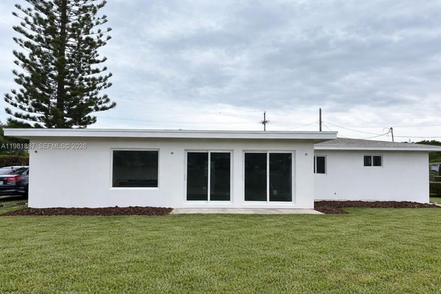 1240 Binney Dr, Fort Pierce, FL 34949