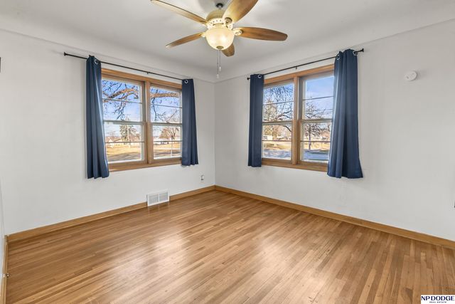 3503 S 44th Avenue, Omaha, NE 68105