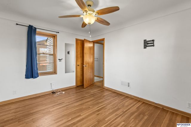 3503 S 44th Avenue, Omaha, NE 68105