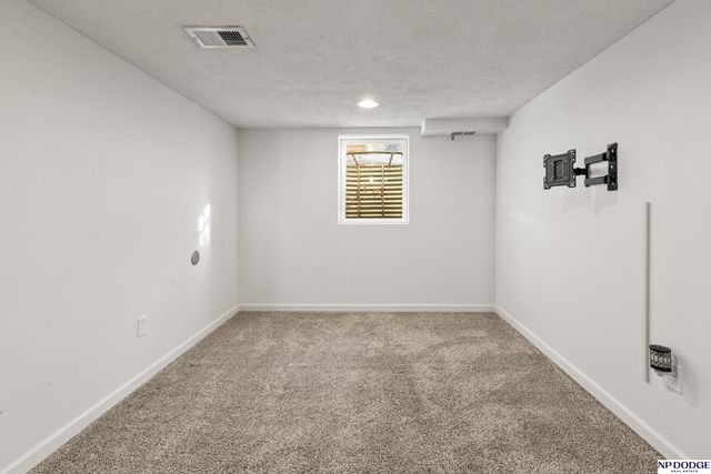 3503 S 44th Avenue, Omaha, NE 68105