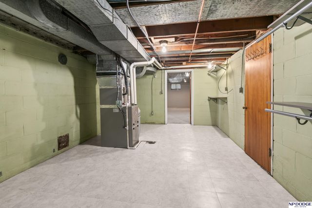 3503 S 44th Avenue, Omaha, NE 68105