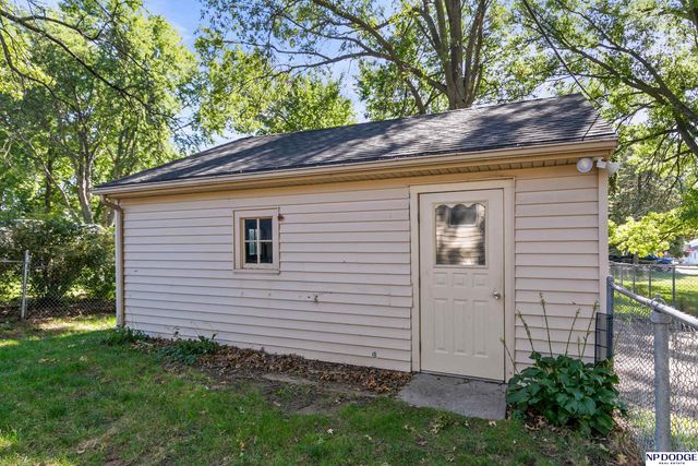 3503 S 44th Avenue, Omaha, NE 68105