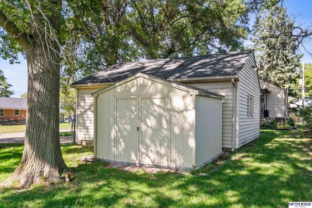 3503 S 44th Avenue, Omaha, NE 68105