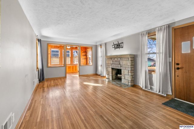 3503 S 44th Avenue, Omaha, NE 68105