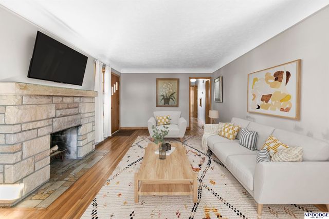 3503 S 44th Avenue, Omaha, NE 68105