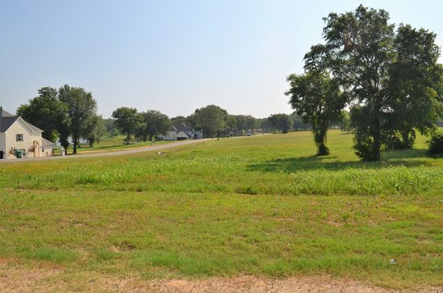 551 Shoreline Drive, Mabank, TX 75143