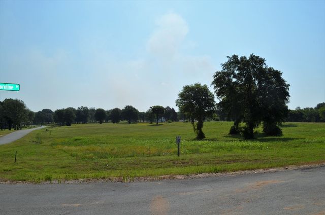 551 Shoreline Drive, Mabank, TX 75143