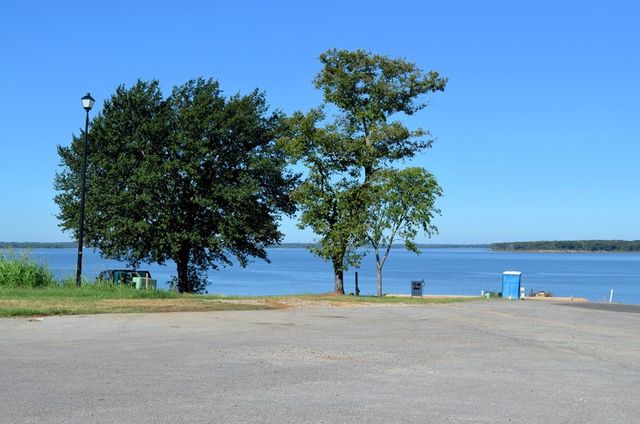 551 Shoreline Drive, Mabank, TX 75143