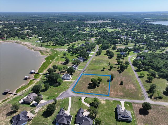 551 Shoreline Drive, Mabank, TX 75143
