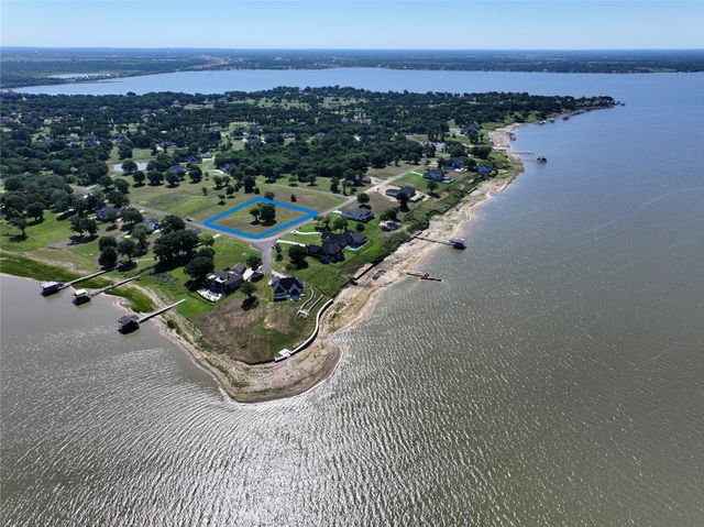 551 Shoreline Drive, Mabank, TX 75143