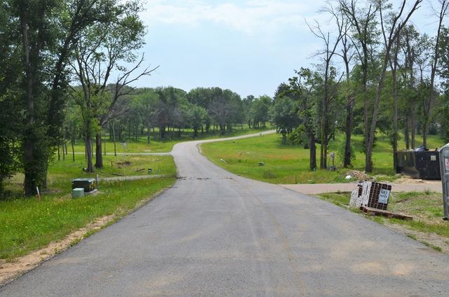 551 Shoreline Drive, Mabank, TX 75143