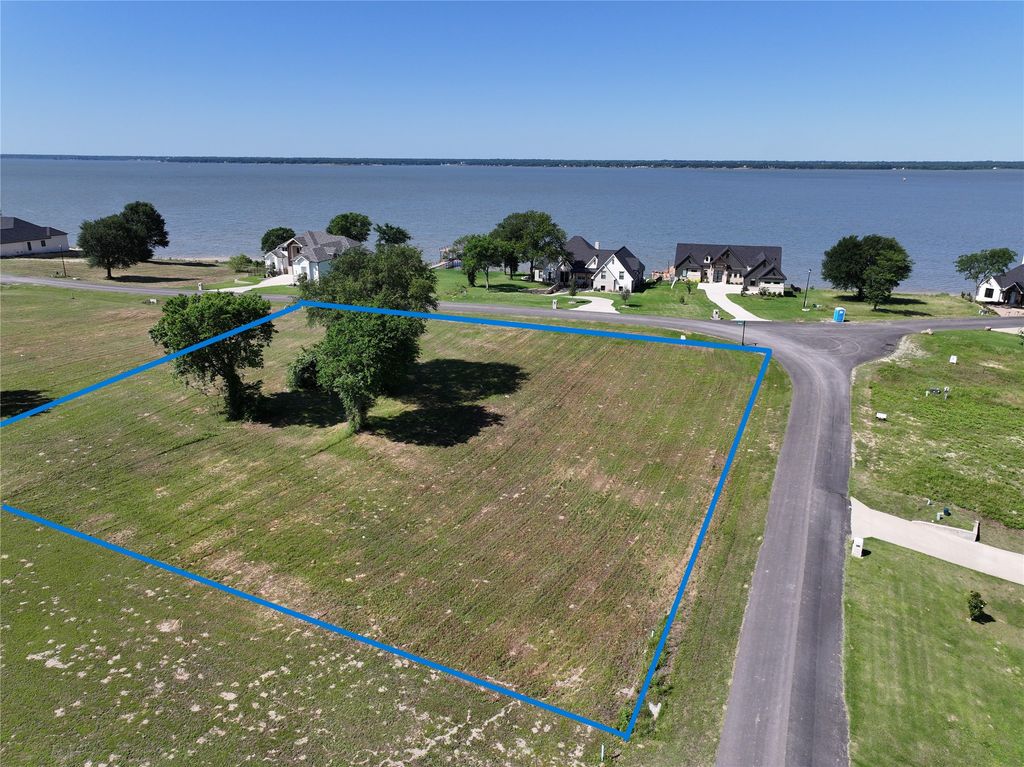 551 Shoreline Drive, Mabank, TX 75143