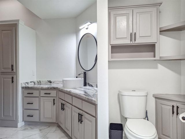 519 Stoneridge Drive, Moore, OK 73160