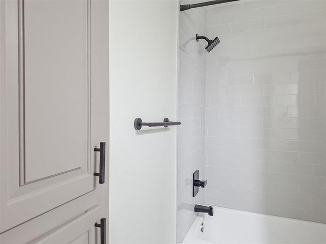 519 Stoneridge Drive, Moore, OK 73160