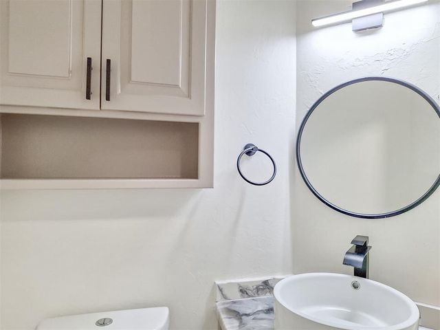 519 Stoneridge Drive, Moore, OK 73160