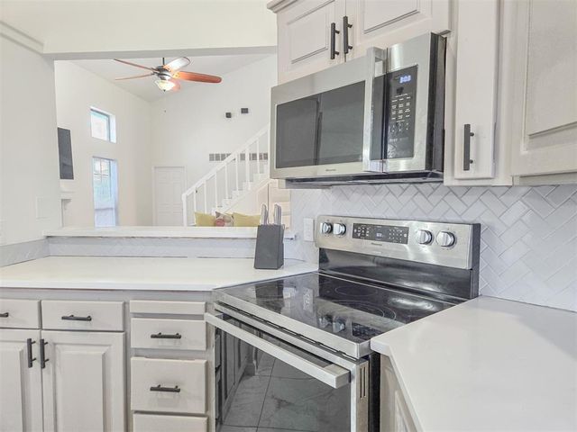 519 Stoneridge Drive, Moore, OK 73160